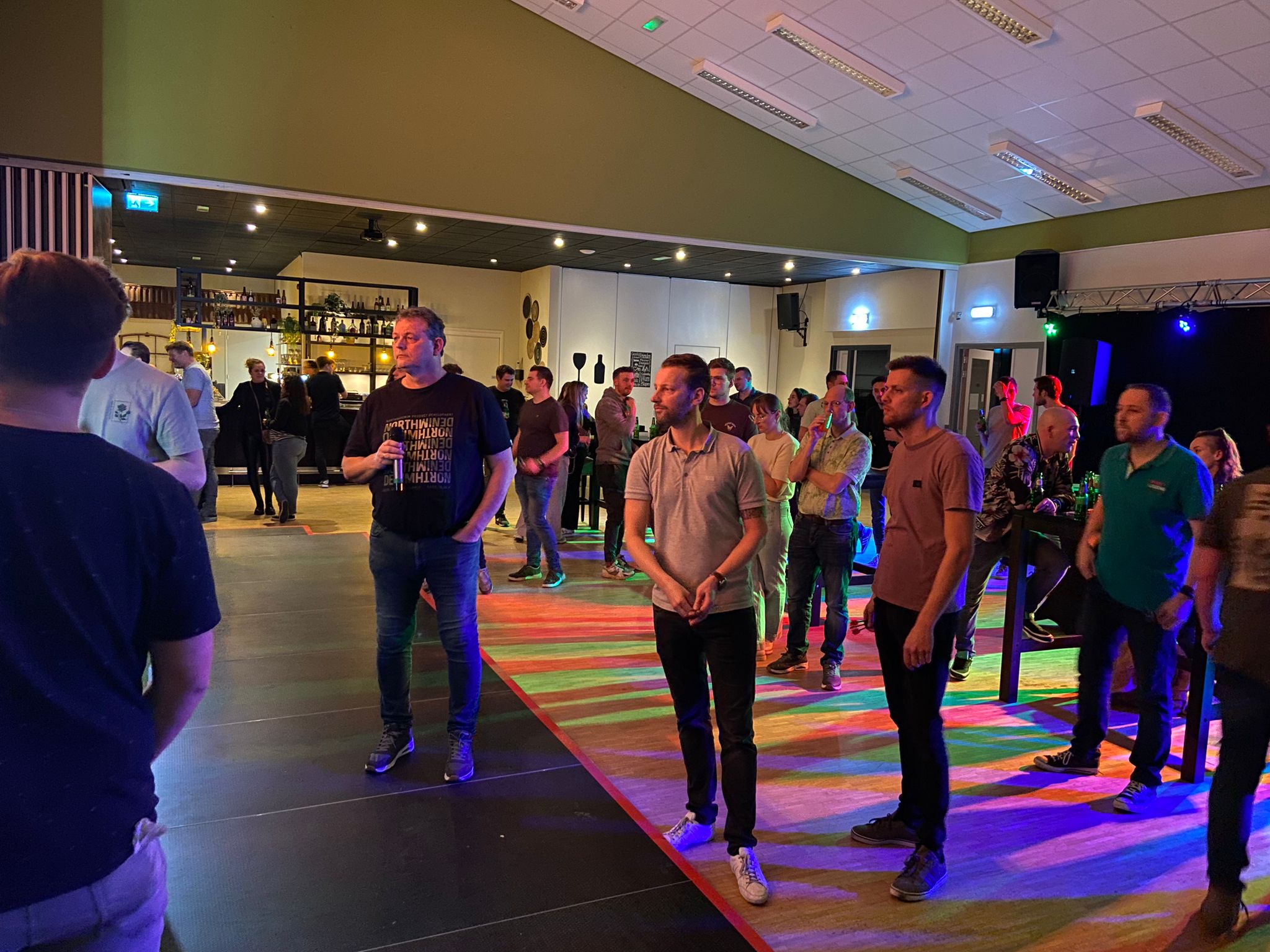 Master Caller Marco Pastoor in actie